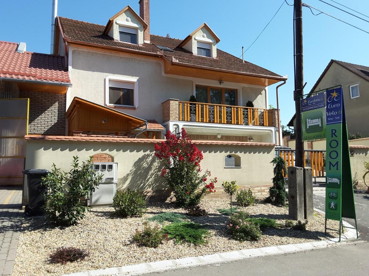 Eurovelo6 Stop Solt Exterior photo